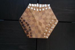 Νίκος Λυγερός chess - Εξάγωνη σκακιέρα.